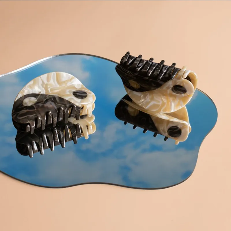 Женская заколка для волос Инь Ян полукруглая из акрила черного и белого цвета