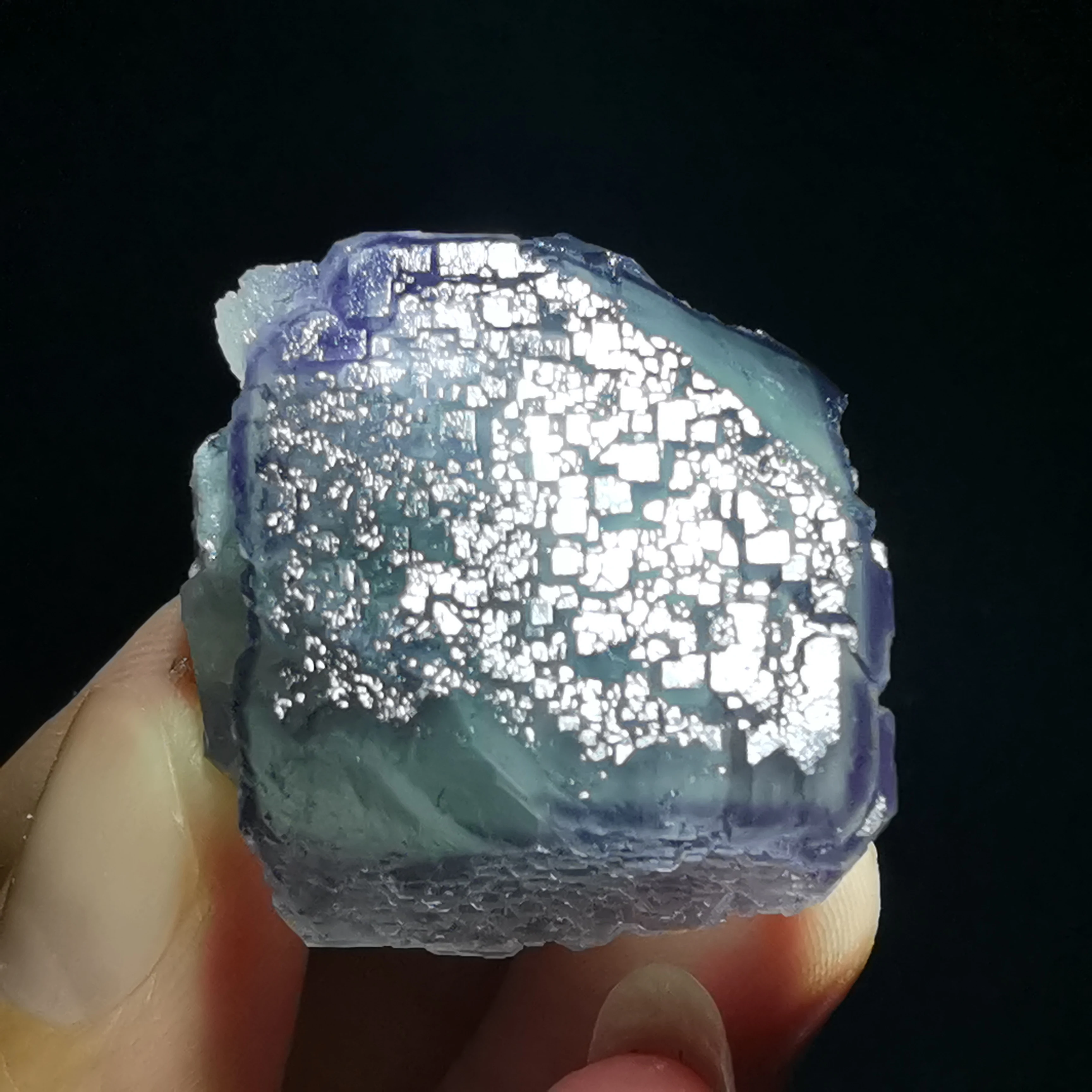 

31,8 gNatural синий флюорит минеральные образца aura энергии учебный образец кварц камень коллекция украшений для дома украшения