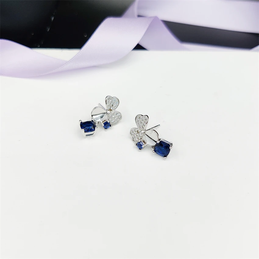 

Brand S925 Sterling Silver Stud Earrings For Women Zircon Clover Shape Trend All-Match Luxury Jewelry Popular Style in 2021
