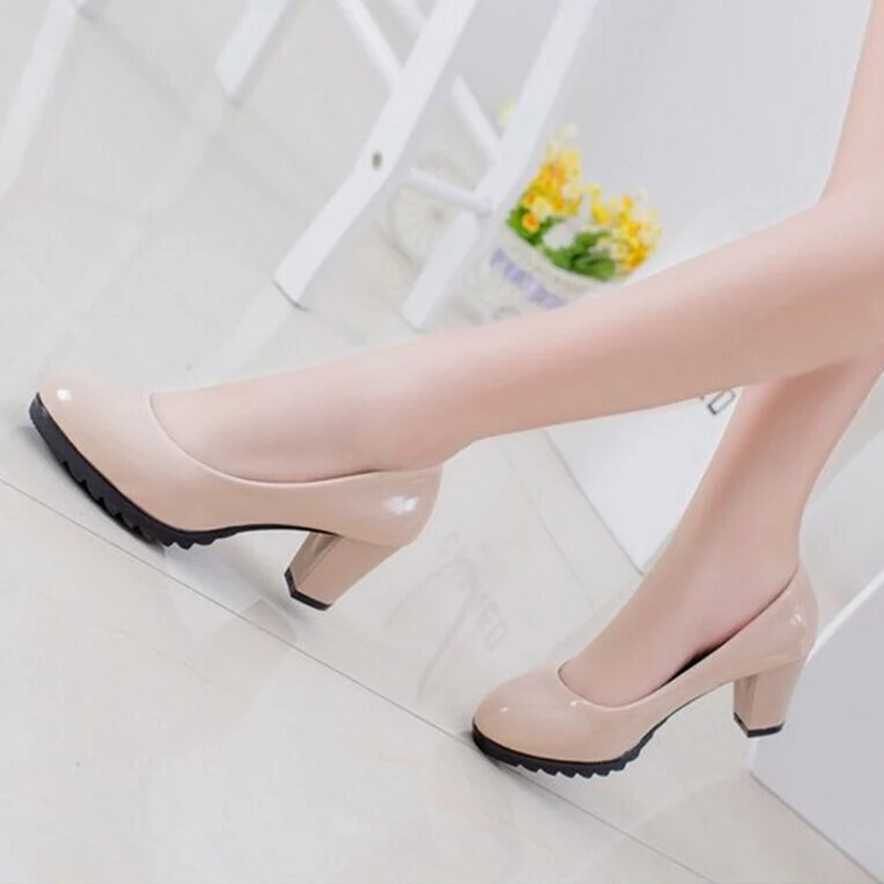 

New Spring Women Pumps Office Ladies Platform Shoe Round Toe Square Heels Women Wedding Shoes Patent Leather Shoes Woman XKD3038