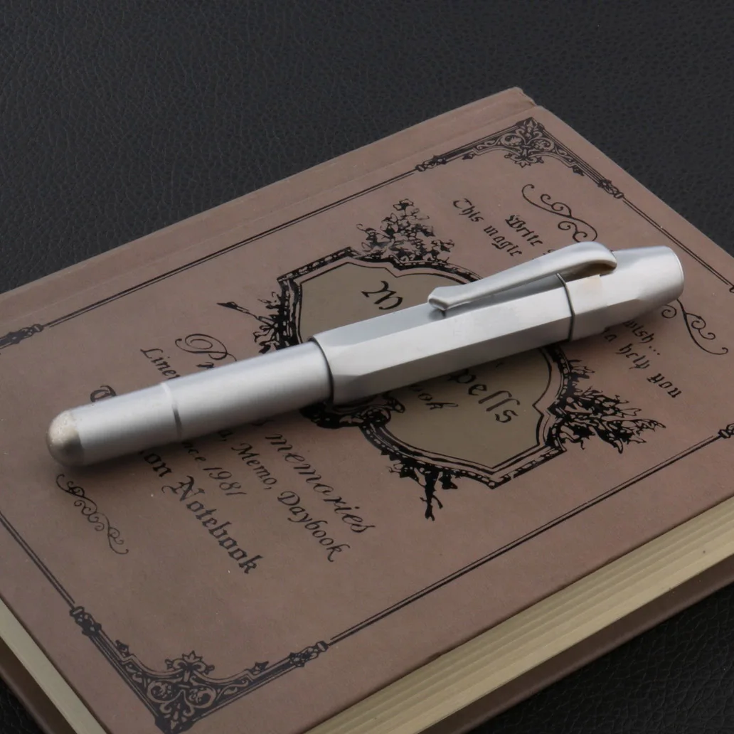 matte silver Классическая Ручка для офиса, цветная восьмиугольная портативная карманная авторучка - Цвет: matte silver