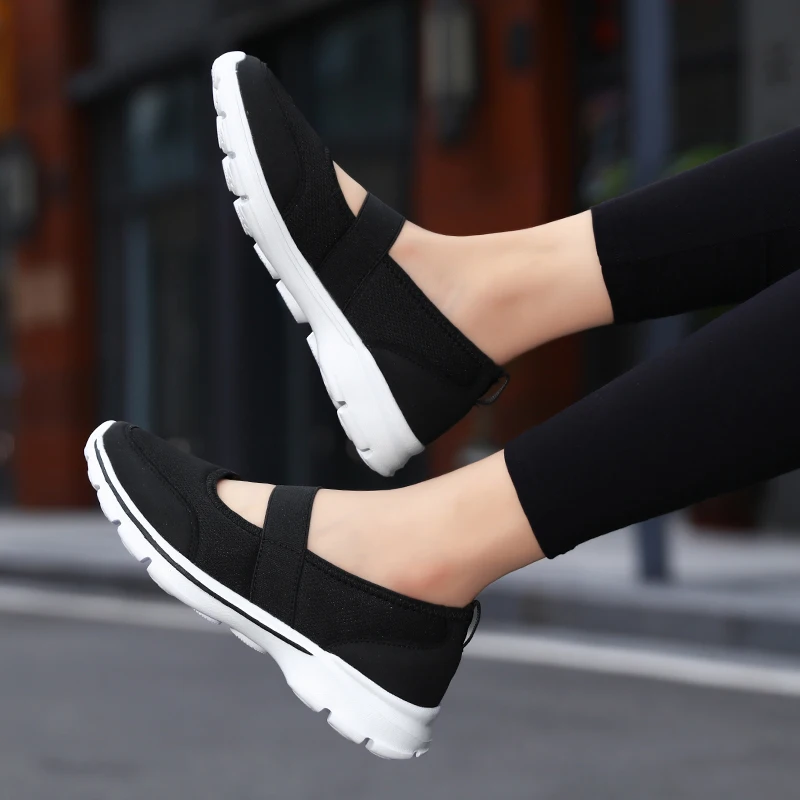

Casual Shoes New Mesh Women Flat Walking Shoes Ladies Outdoor Sport Sneaker Breathable Female Office Student Footwear Size 35-42