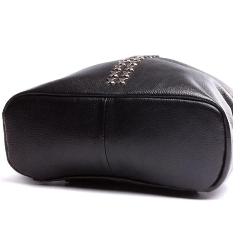 

Natural Cowhide Leather Rivet Backpack Large Capacity Travel Bag For Women Hot Selling New Style Leisure Bag