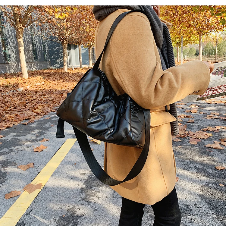 

Chic Silver Retro Black Quilted Women Bag Fashion Simple Shoulder Bag Tote Crossbody Handbag