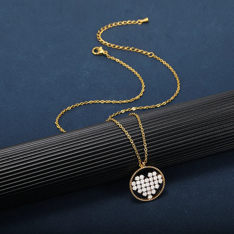 Уникальное ажурное геометрическое ожерелье с кулоном в форме сердца кристаллами