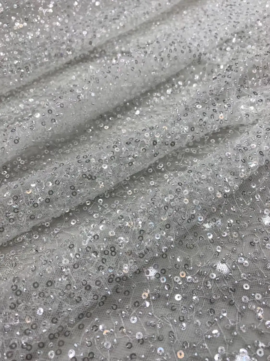 В наличии 5 ярдов/сумка серебряные блестки бусины роскошная Французская