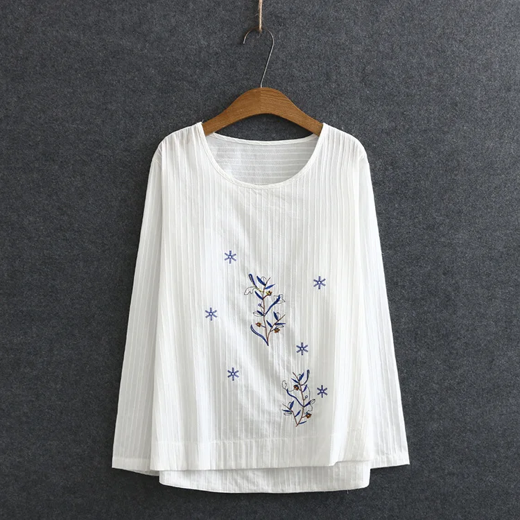 

Plus Size White Yellow XL-4XL Full Cotton Floral Embroidery Vintage Tshirts Large Size Long Sleeved Elegant A-line Tops