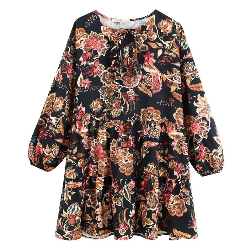 Женское мини платье с оборками круглым вырезом длинными рукавами и цветочным