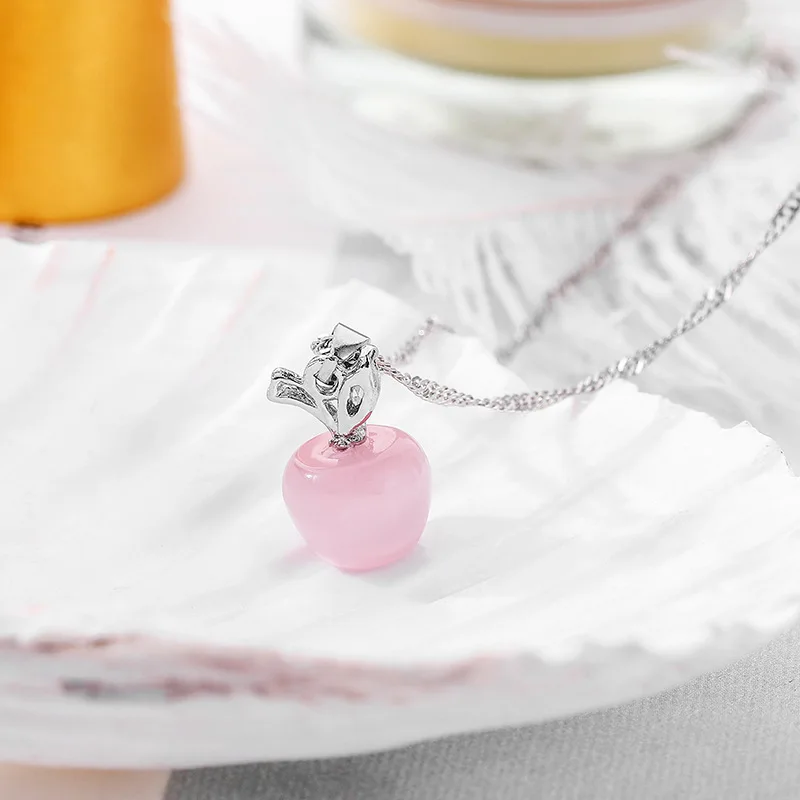 Цепочка с подвеской из натурального камня яблока ожерелье кристаллами и