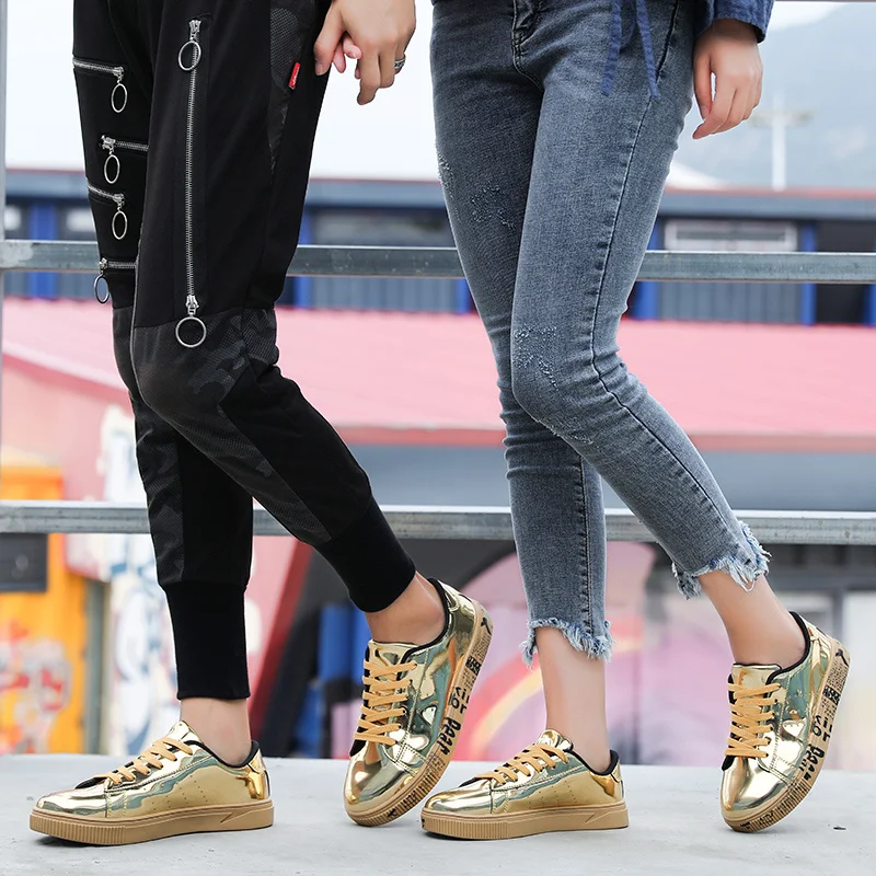 

Fashion Unisex Skateboard Sneakers Big Sizes 36-46 Black Shiny Painting Skateboard Shoes Men Comfortable Glitter Trainers Woman