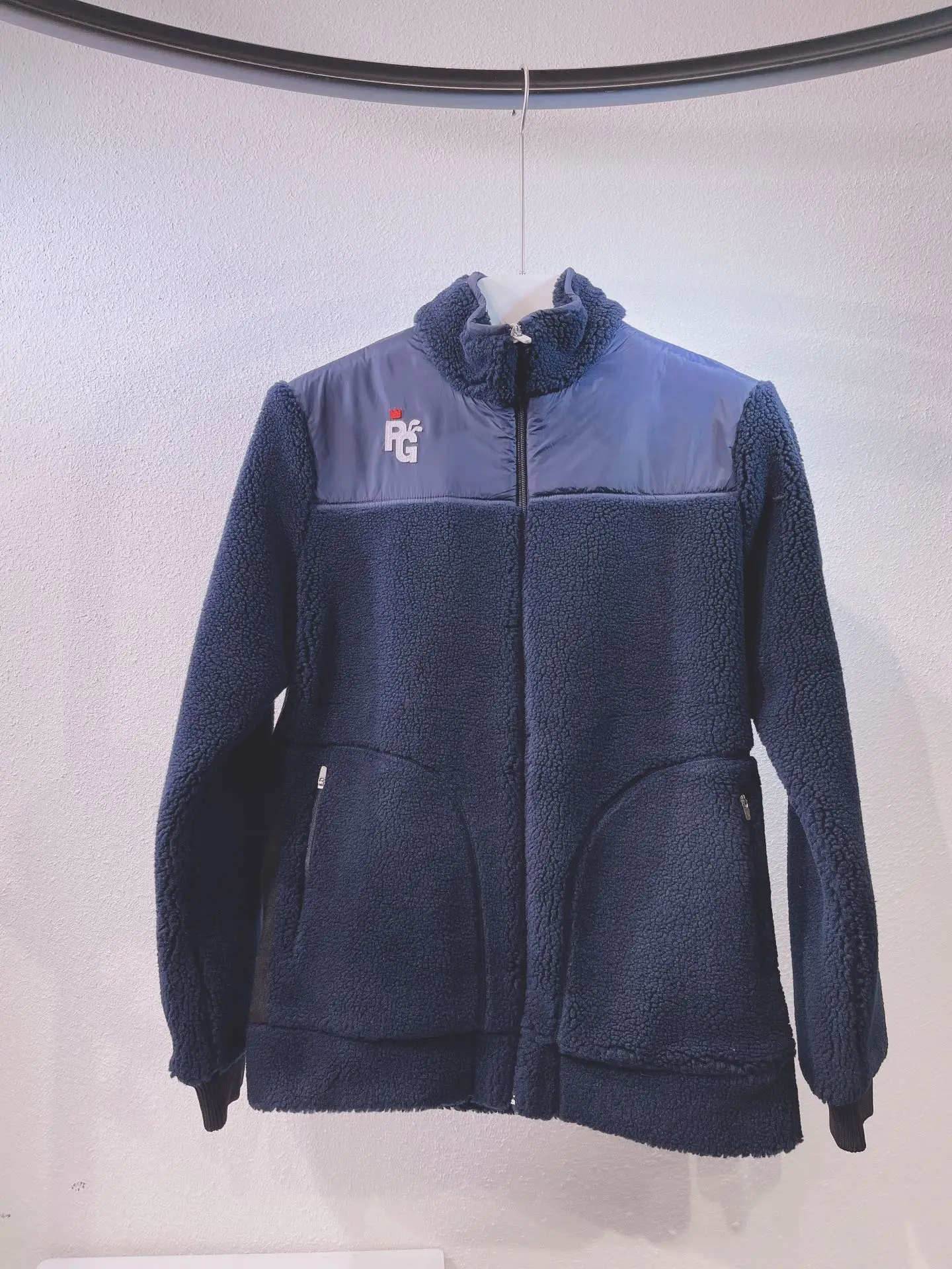 

Мужская осенне-зимняя куртка PG Golf с воротником-стойкой и длинными рукавами уличная бархатная куртка из ягненка Толстая рубашка на молнии об...