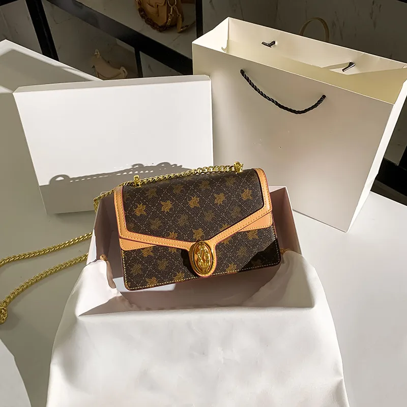 

Сумки для женщин 2021 новая кожаная сумка через плечо с принтом Модная ретро сумка-мессенджер на цепочке маленькая квадратная сумка кошельки ...