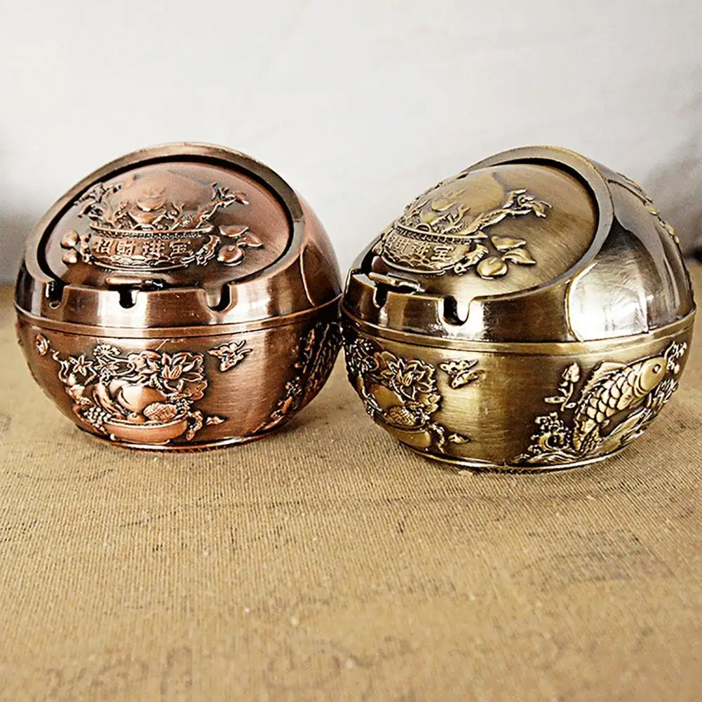

Hot selling creative retro ashtray ball type high-grade metal windproof alloy anti-fall multifunctional ashtray household daily