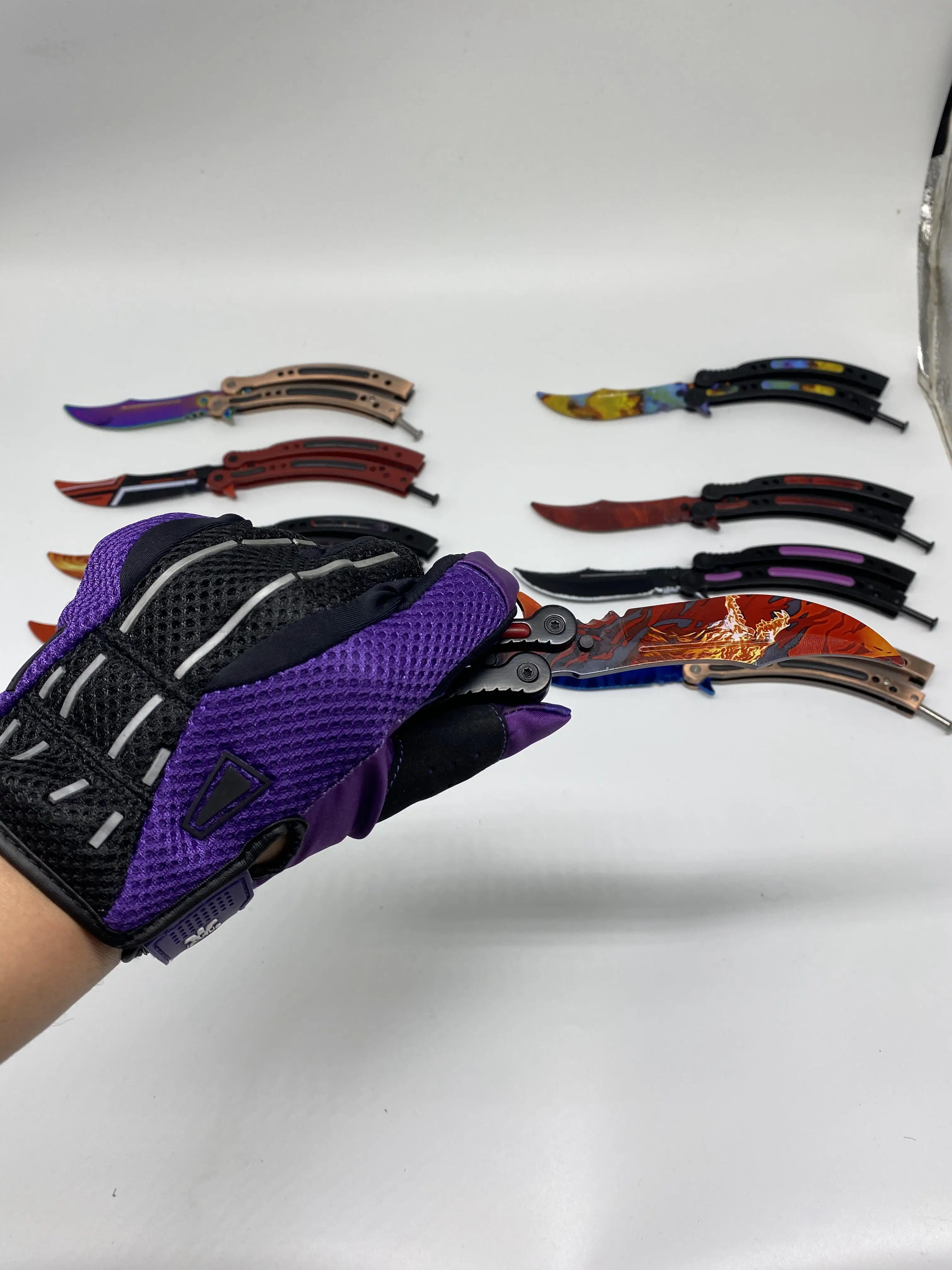 

USER-X Dropshipping Csgo Game Plastic Weapon Box+Knife Butterfly +Karambit Dull Blade for Trainer Collection Gife Suppl Case