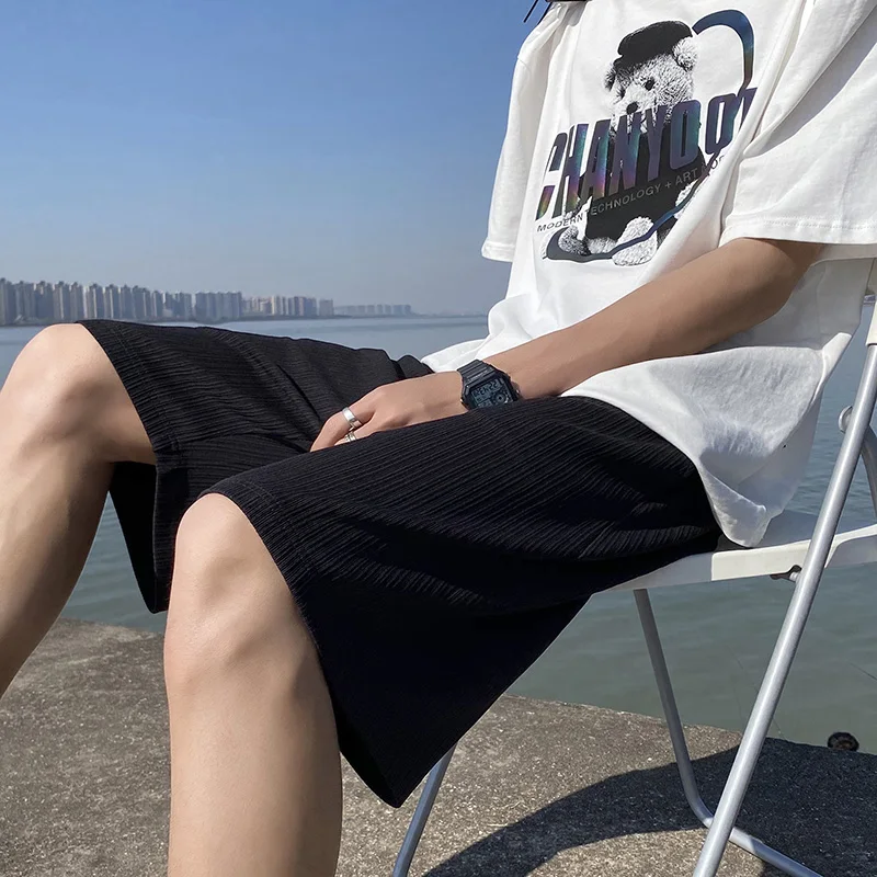 

Summer Korean Fashion Pleated Design Ice Silk Touch Casual Men's Shorts