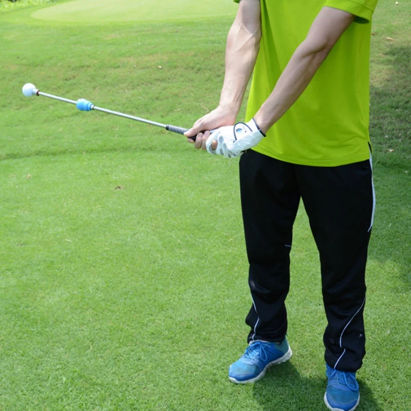 На открытом воздухе для тренировки гольфа слуховые аппараты игры в гольф хват