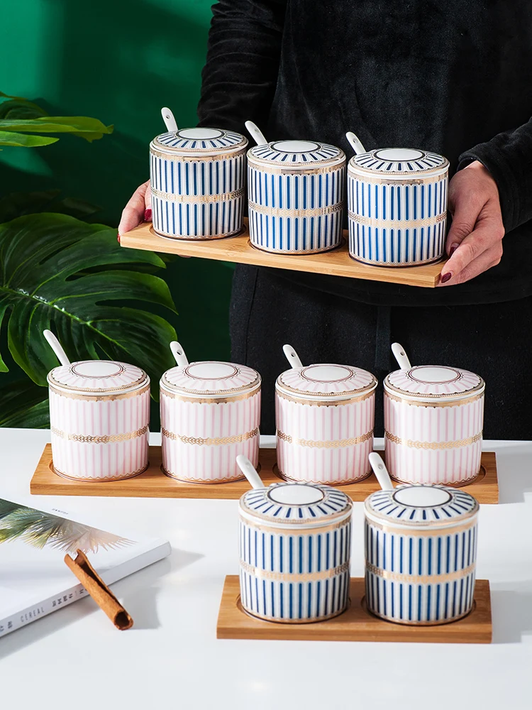 

Scandinavian salt shaker sugar bowl for spice storage container / storage pot ceramic seasoning pot home kitchen seasoning tool