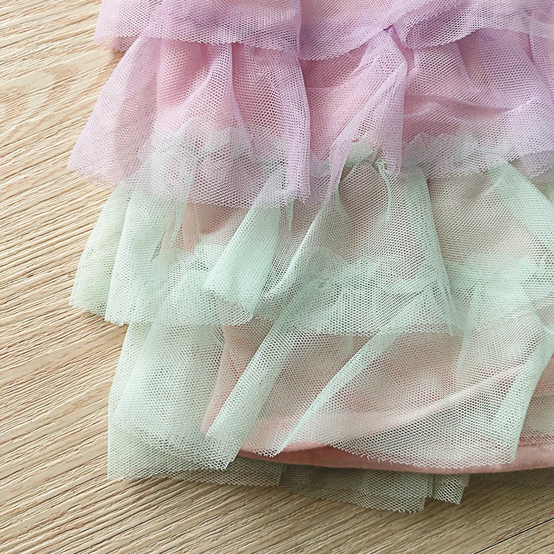 Детское платье с ярким графическим принтом и оборками в несколько рядов | Детская