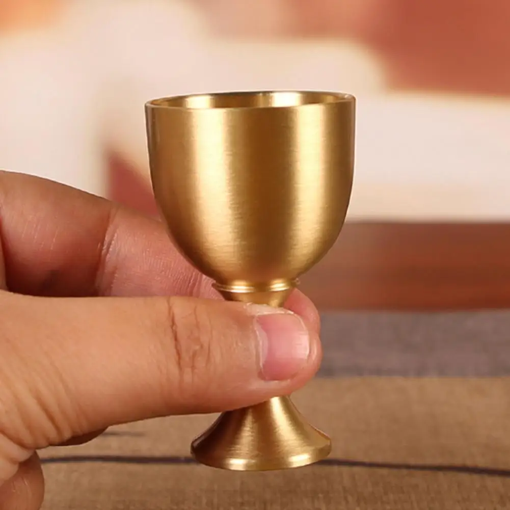 Бокал для вина с гладкими краями бокал ликера мини красного длинным стержнем |