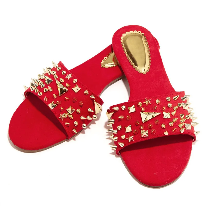 

Summer Women Rivet Slippers Flat Casual Ladies Slides Open Toe Outside Platform Metal Soft Beach Shoes Summer Female Footwear