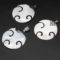 natural white mother shell pendant round shape shell pendant fit women making diy jewelry necklace exquisite gift 50x50mm