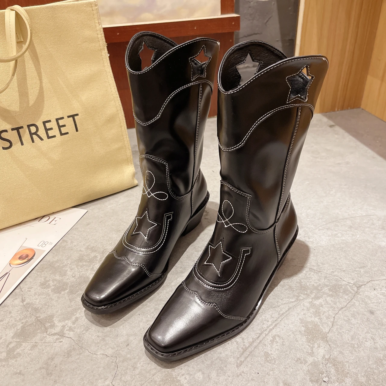 

Thick Heel Square Toe Ladies Shoes 2021 Retro Embroidered Western Cowboy Boots Punk Modern Boots PU Leather Women Mid-Calf Boots