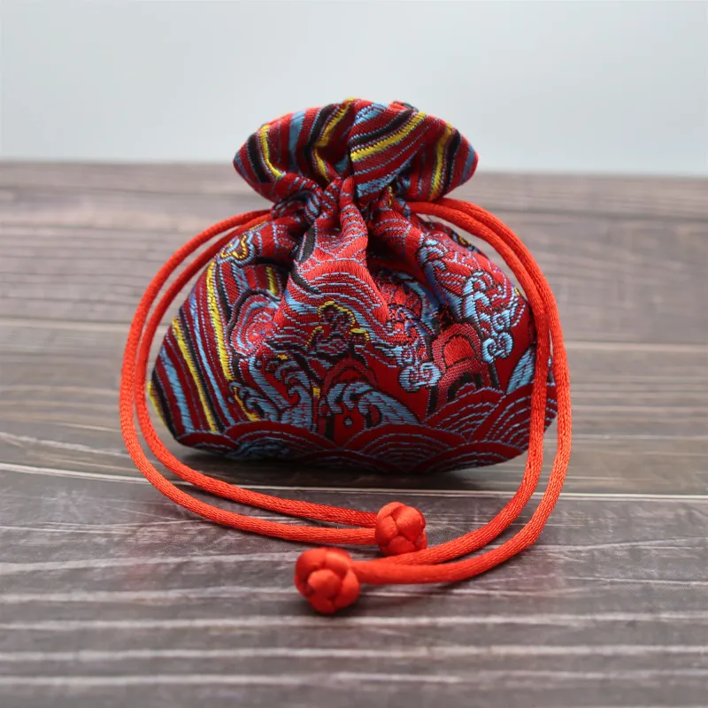 50pcs Cute Small Chinese Silk Brocade Jewelry Pouch Wholesale Drawstring Gift Packaging High Quality Sachet 8x9cm