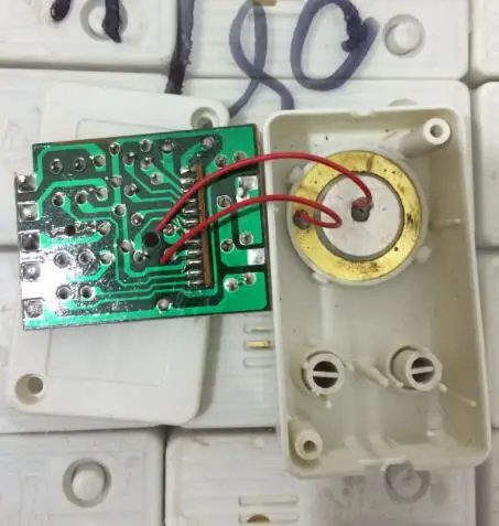 4 канальный ящик для управления музыкой освещения фестиваля и т. д.|Цоколи лампы| |