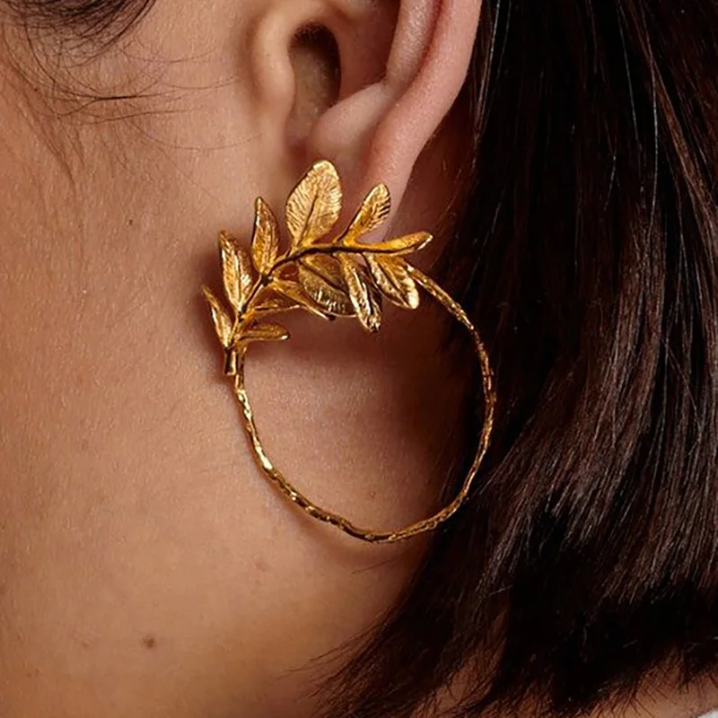 

2021 French New Stylish Stereoscopic Gold Leaf Hoop Earrings For Women Vintage Irregualr Surface Desinger Statement Earring