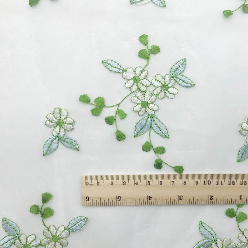 Розовое изысканное вышитое кружевное платье цветочное Тюлевое с цветком сливы