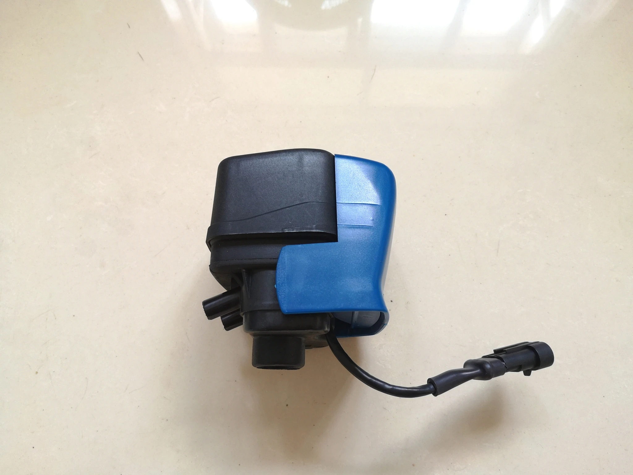 Электрический пульсатор LE20 для бычьего молочного кабинета 24 В постоянного тока 4