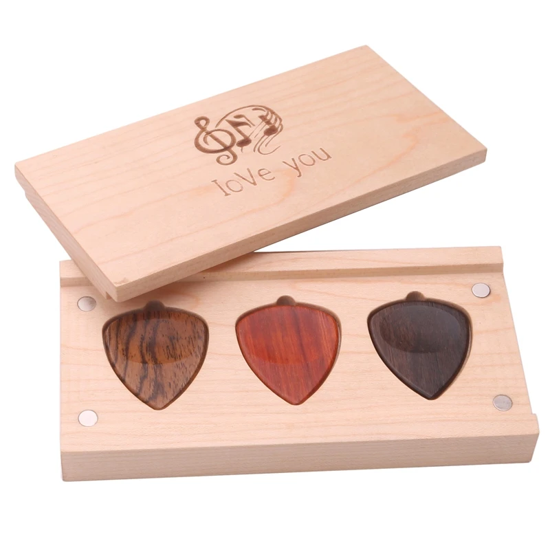 

Guitar Wooden Box Holder with 3Pcs Wood Picks Guitar Pick Box Holder Wood Guitar Classic Triple-Cornered Guitar Picks