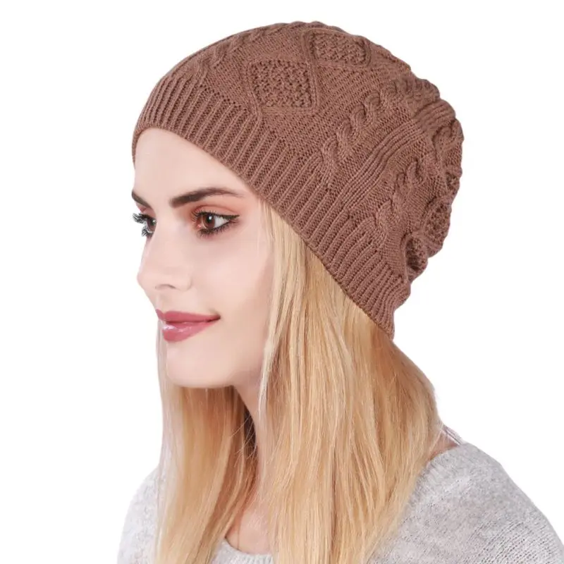 Женская Шапка-бини зимняя мягкая теплая шапка с напуском вязаная крючком Лыжная