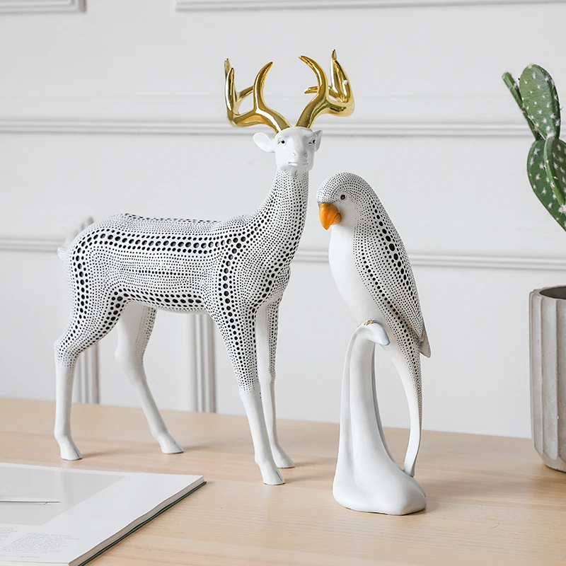 

WU CHEN LONG Nordic Abstract Arts Animals Figurines Wave Point Sika Deer Statue Creative Resin Art&Craft Home Decoration R3146