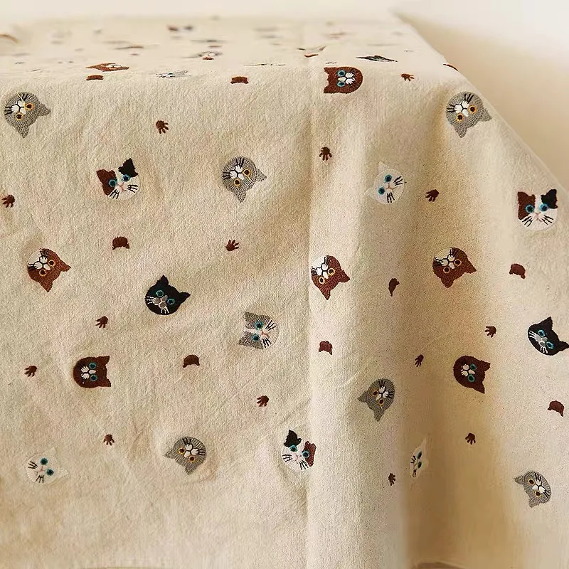 barato 145cm De Largura Japão E Coreia Dos Desenhos Animados Gato Bordado Algodão Linho Tecido Roupas Diy Artesanal Mochila Sofá Travesseiro Tecido