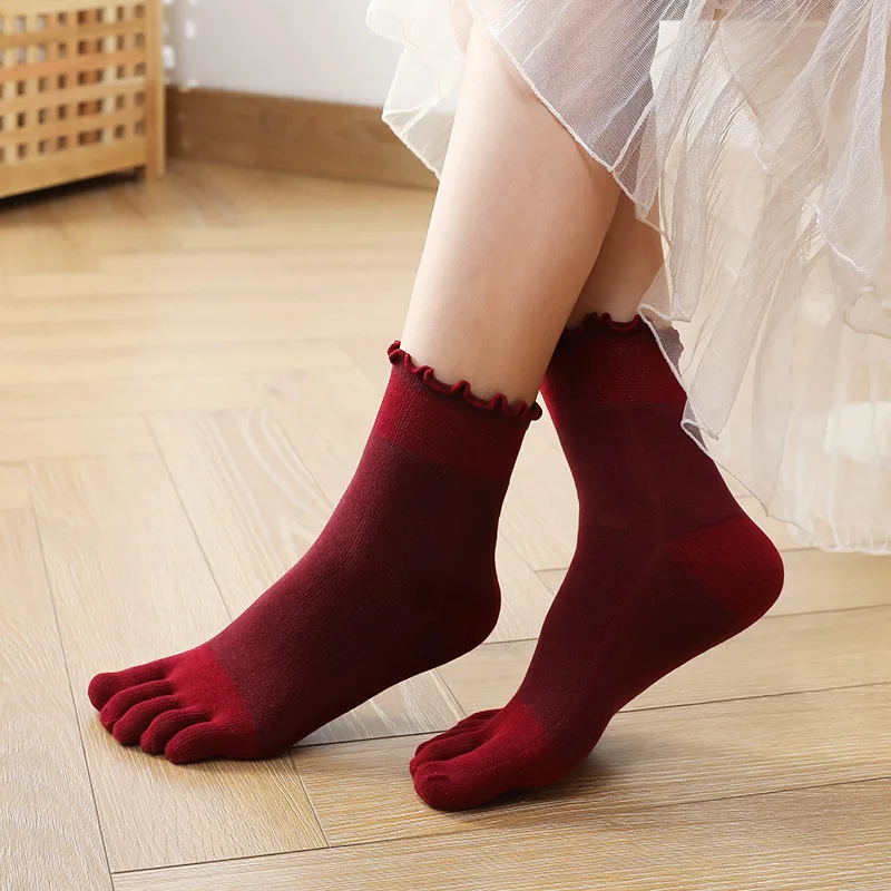 

New Autumn Winter Cotton Woman Five Finger Socks with Wooden Ears Toe Separator Female Breathable Deodorizes Short Socks WSC017