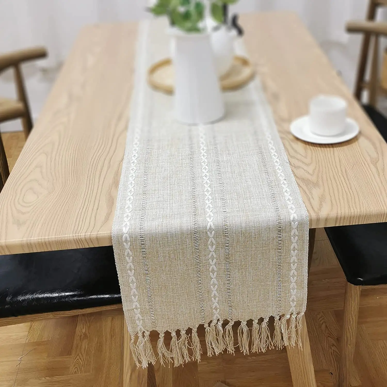 

33*180Cm Retro Table Runner with Tassels for Weddings, Christmas Party, Romantic Nordic Table Runners Suitable Homes and Hotels