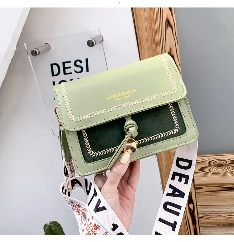 

2021 Women's Bag, Western Style, Popular Atmosphere, Small Square Bag, Wide Shoulder Strap, One-shoulder Messenger Bag