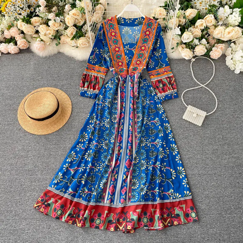 Женское пляжное платье с принтом длинное тонкое в стиле ретро для отдыха на пляже