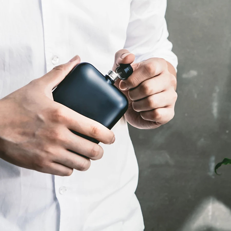 BIUBIUTUA Pocket 6 унций фляжка с бесплатной воронкой из нержавеющей стали герметичные фляжки для алкоголя виски подарок для мужчин