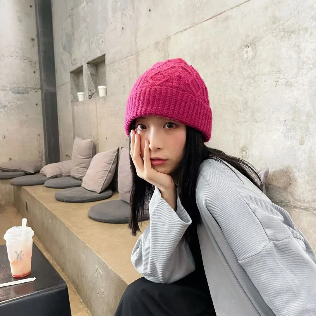 

Женская Вязаная Шапка-бини, однотонная Теплая Вязаная Шапка-бини, Осень-зима 2021