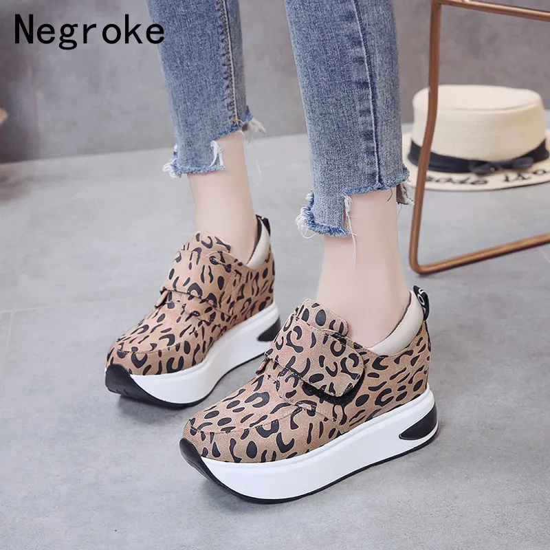 

New Women Sneakers 2019 Breathable Wedges Platform Vulcanize Shoes Woman Sexy Leopard HOOK & LOOP Casual Shoes Tenis Feminino
