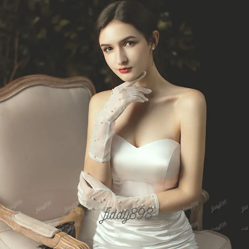 Элегантные короткие женские свадебные жемчужные перчатки для невесты тюлевые