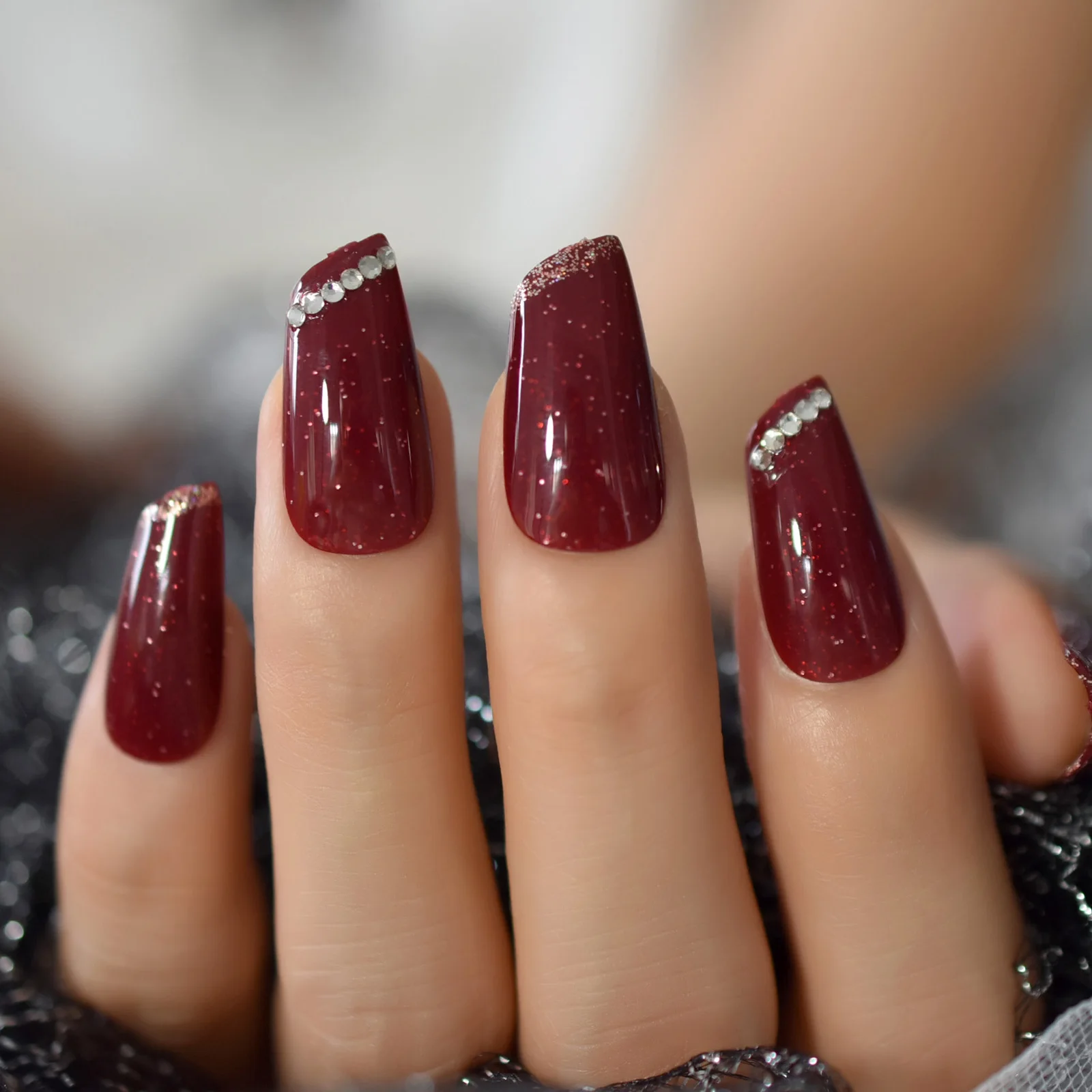 

Хрустальные драгоценные камни блестящие французские темно-красные накладные ногти Типсы губная помада скошенная форма долгое нажатие на п...