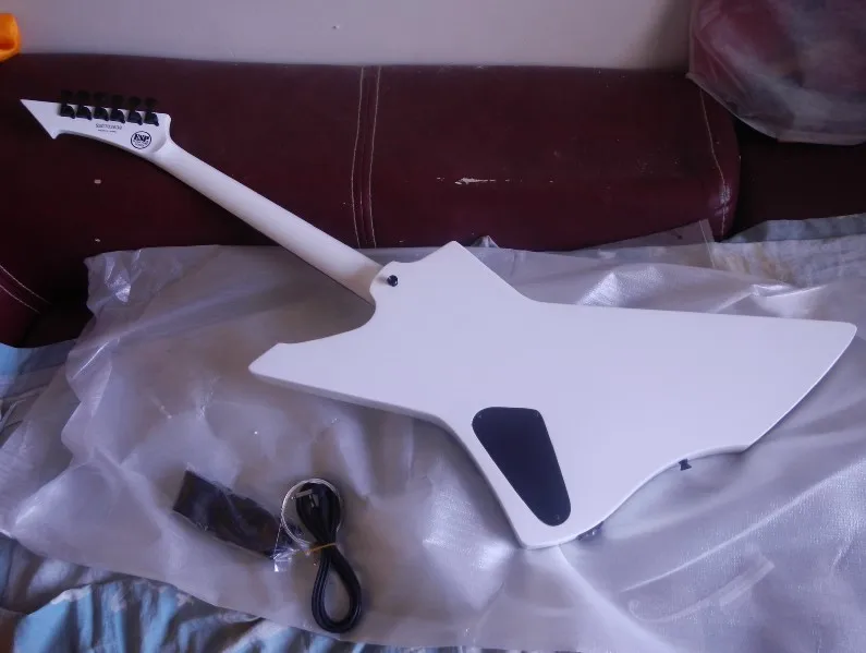 Высокое качество Custom Shop розовое дерево гриф хорошие звукосниматели SNAKEBYTE Джеймс гетфилд белая электрогитара