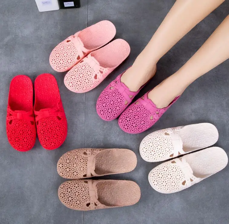 

Summer Ladies Slippers With Hollow Fashion Soft Bottom Hole Shoes Women Wear Beach Sandals slippers platform red pink