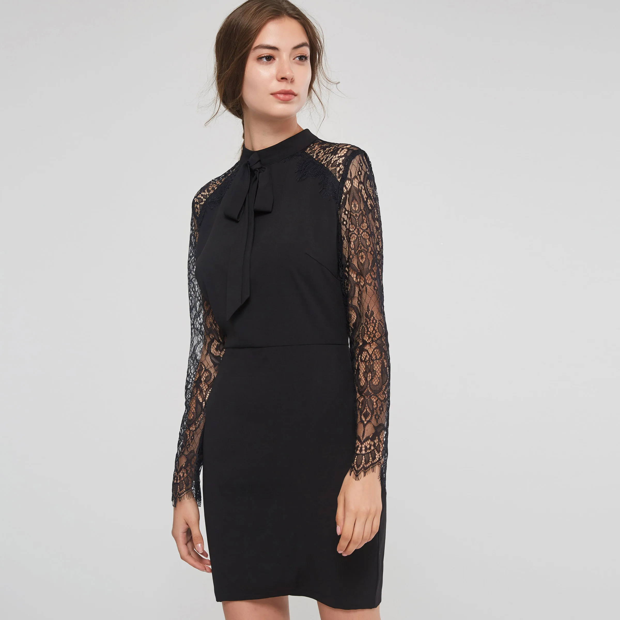 Винтажное облегающее платье женское осеннее кружевное с бантом элегантная