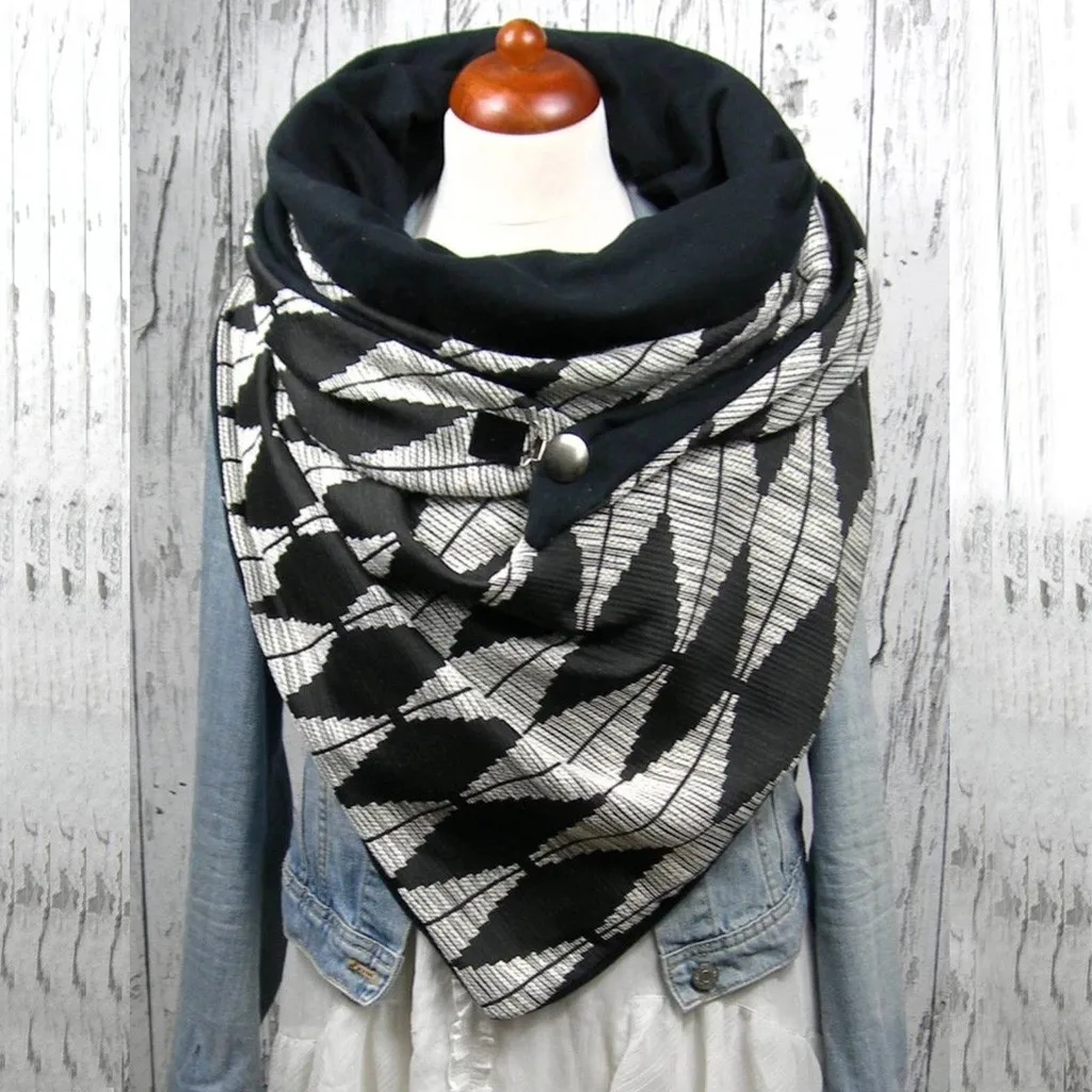 Шарф женский зимний мягкий однотонный с принтом в горошек на пуговицах модный