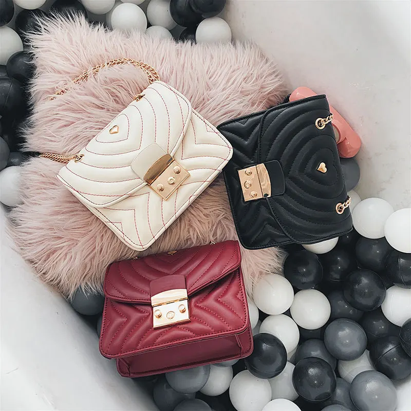 Сумки через плечо для женщин простые металлические любовь декоративные машинные