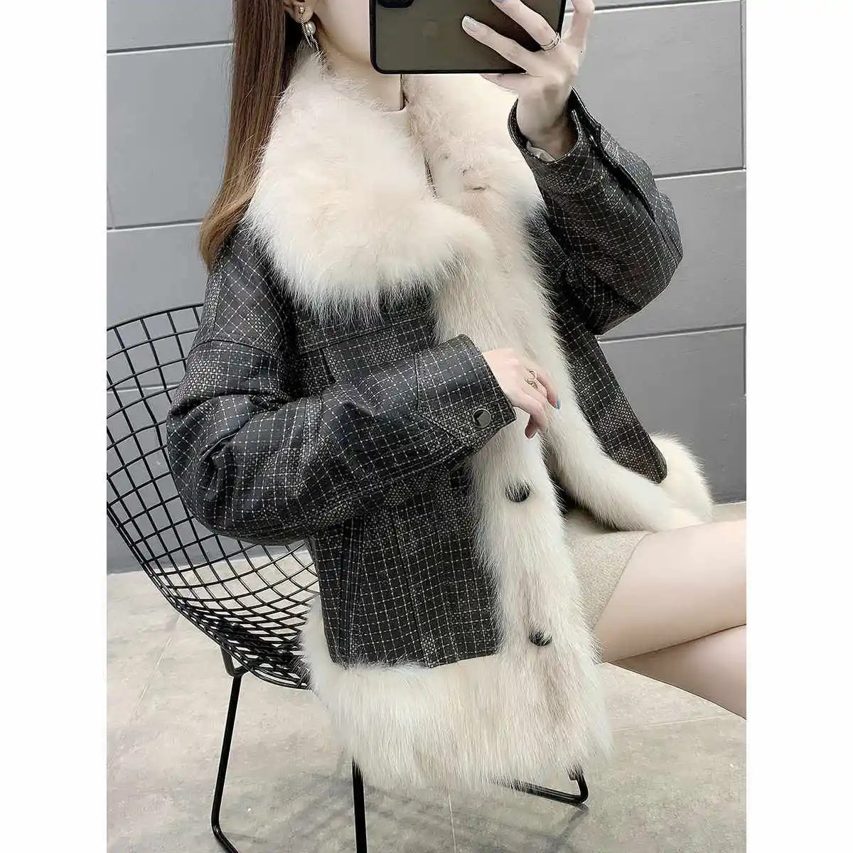 

Women New 2021 Autumn Winter Warm Faux Fur Fox Coat Jackets Casacos Femininos Long Sleeve Parka Fake Fur Elegant Outerwear C142